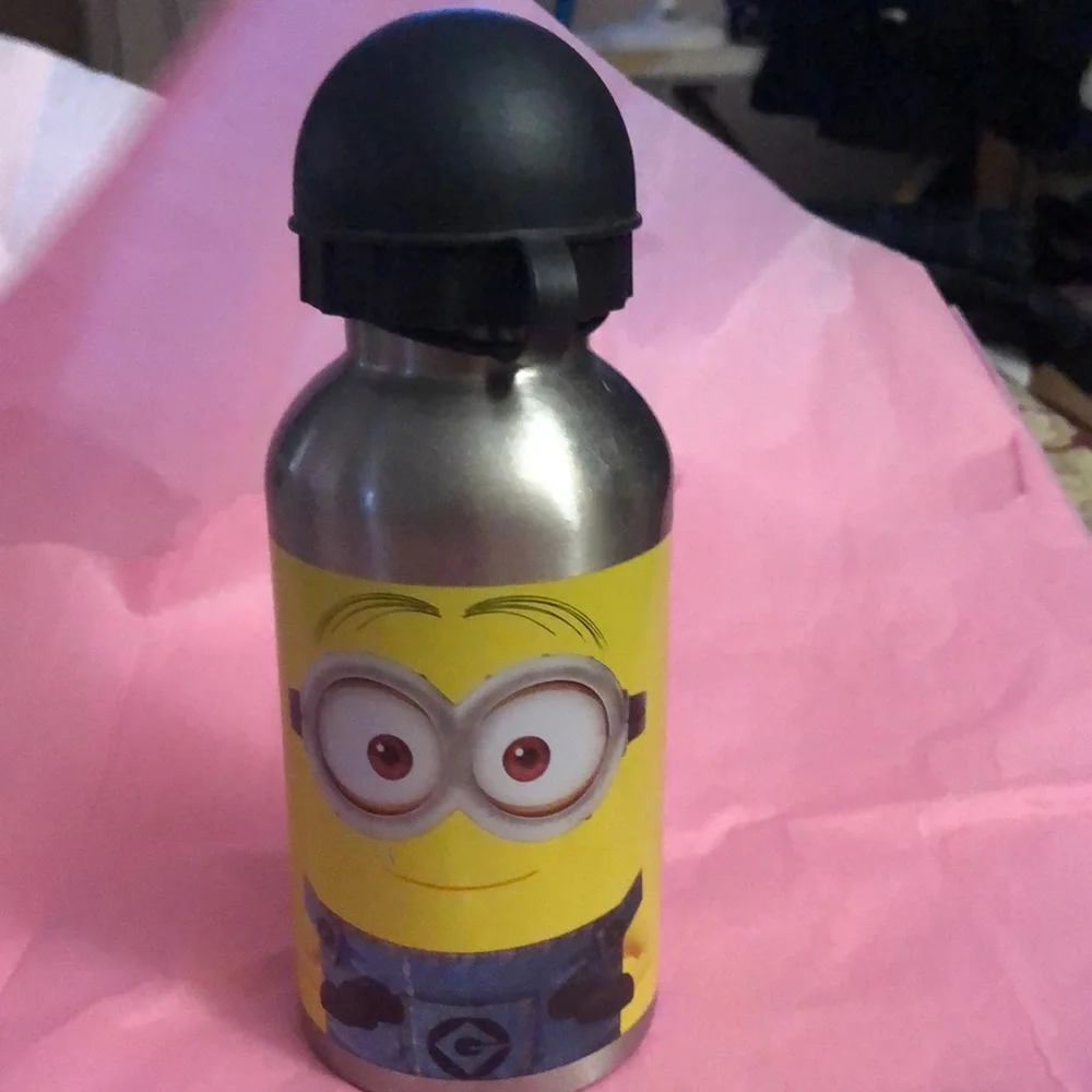 Minnnons insulated thermos - Picture 3 of 3
